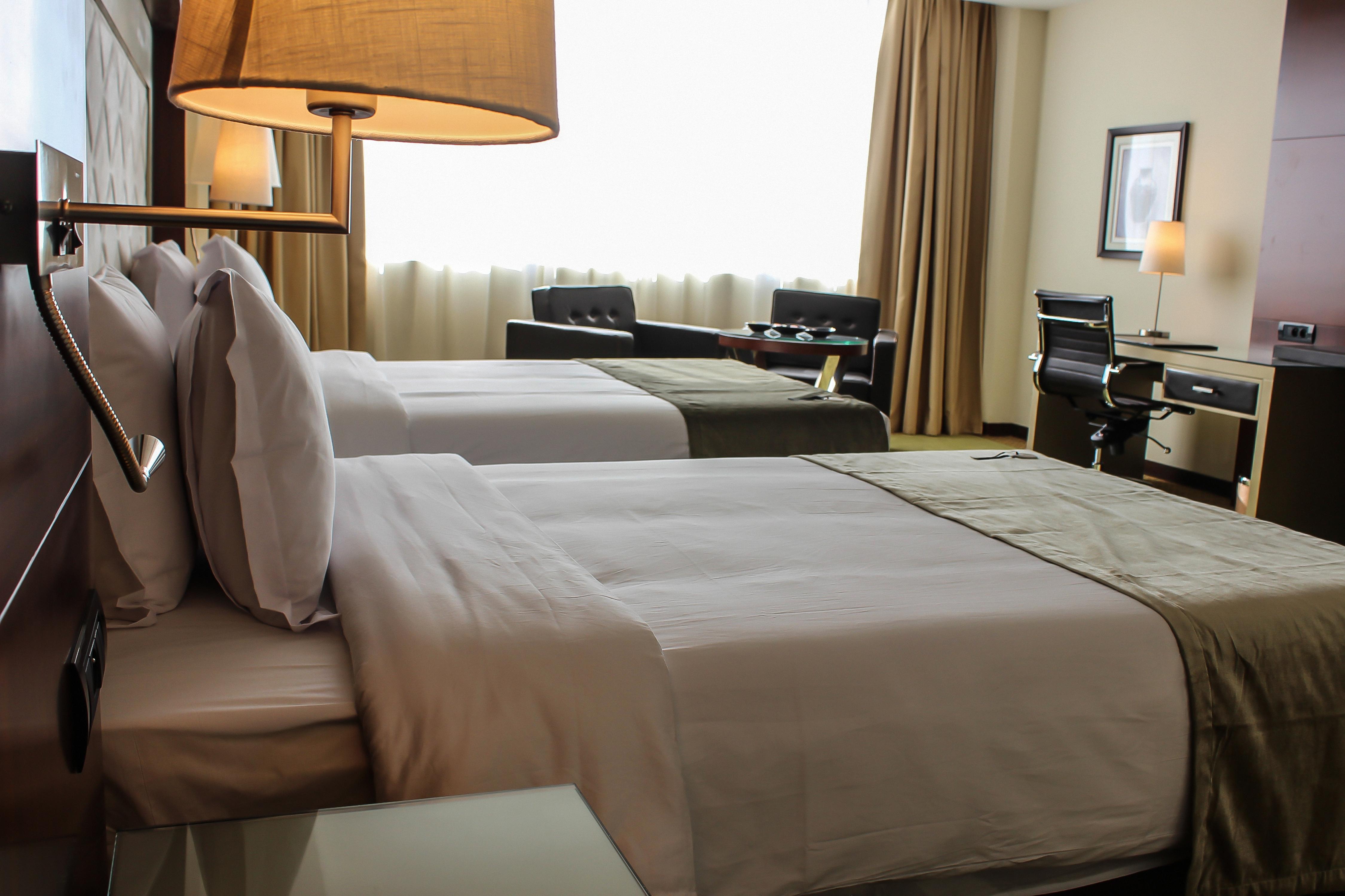 Grand Mogador City Center Casablanca Kültér fotó A room at the hotel