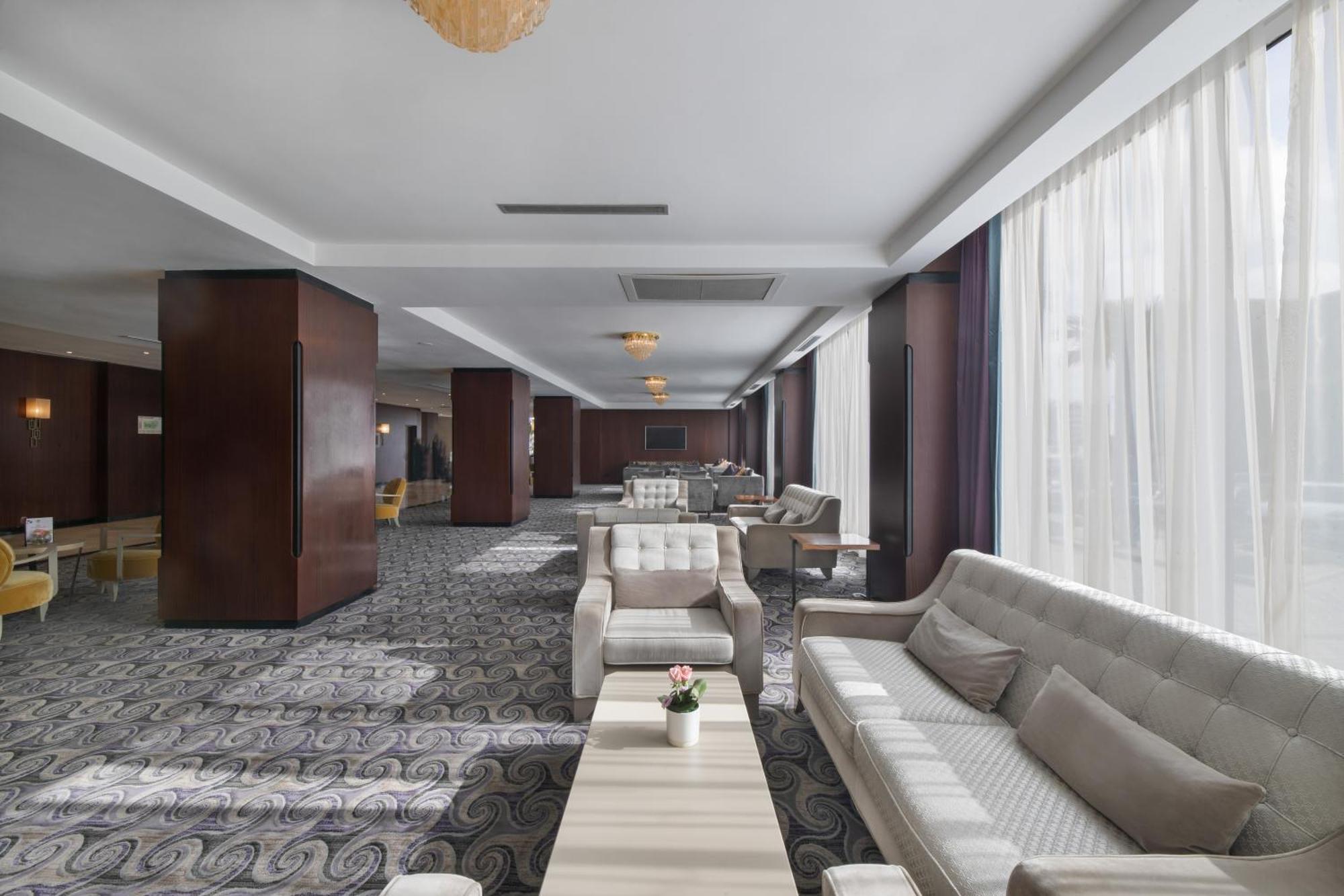 Grand Mogador City Center Casablanca Kültér fotó Lobby
