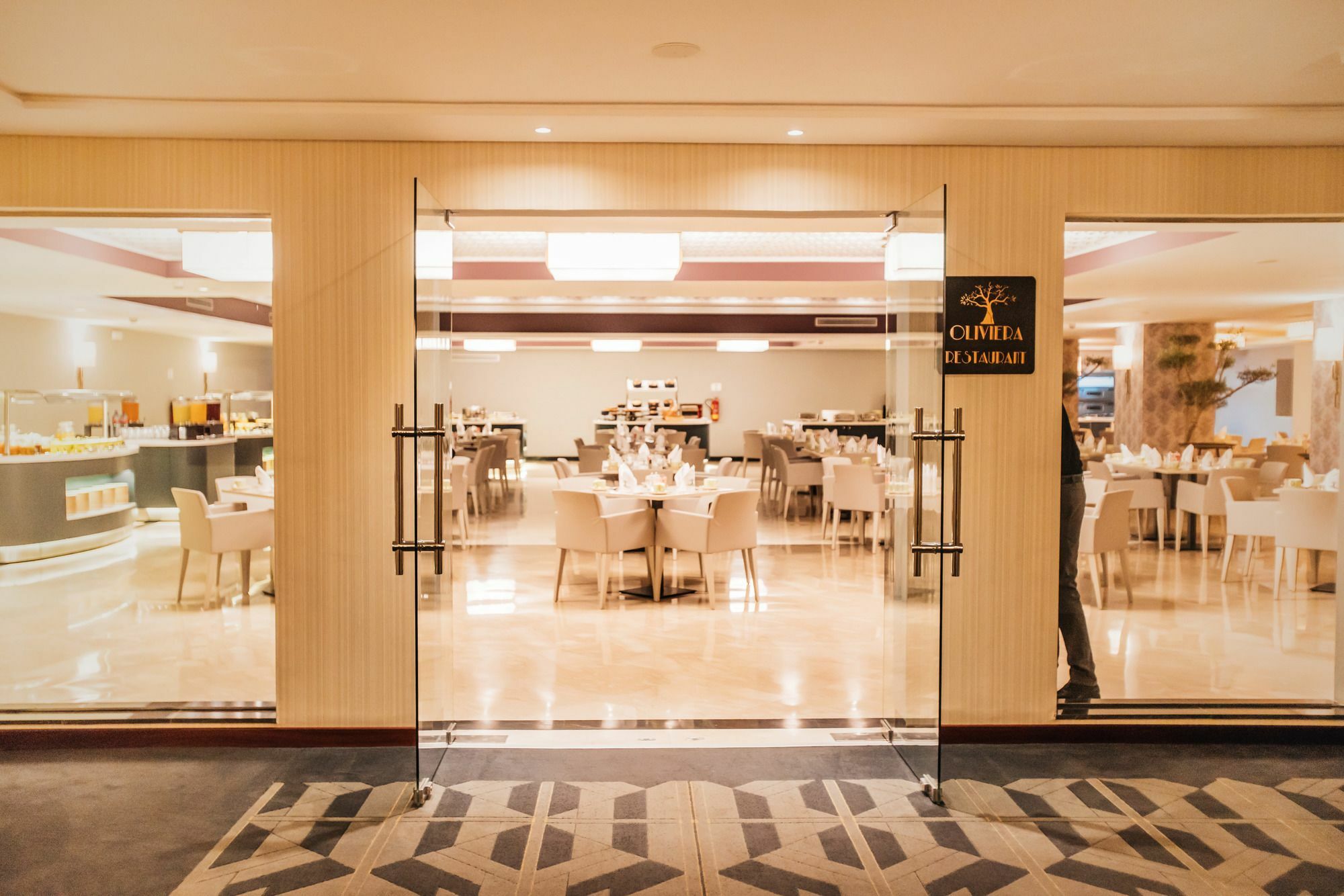 Grand Mogador City Center Casablanca Kültér fotó The restaurant